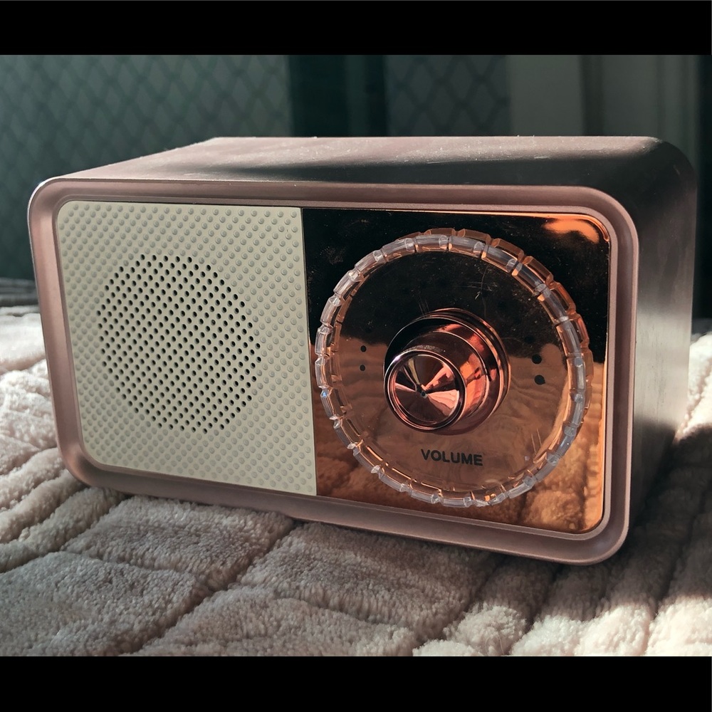 Bluetooth mini jukebox